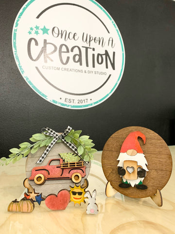 Make and Take: Interchangeable Plaques